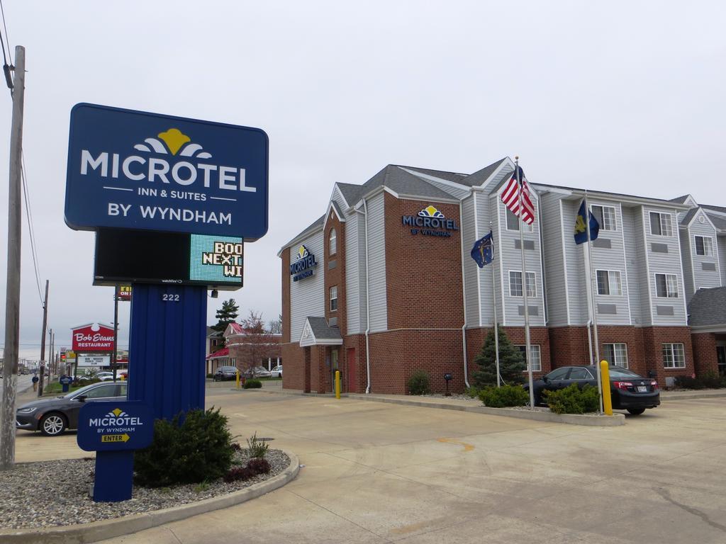 Microtel By Wyndham Notre Dame Hotel 3*