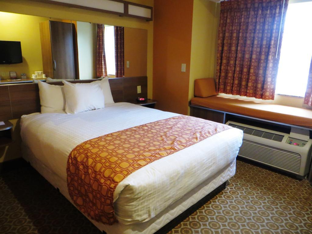 Microtel By Wyndham Notre Dame South Bend