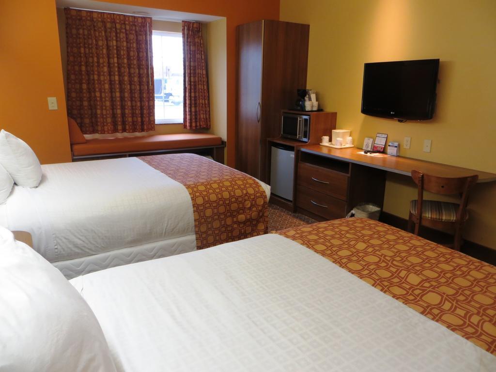 Microtel By Wyndham Notre Dame Hotel