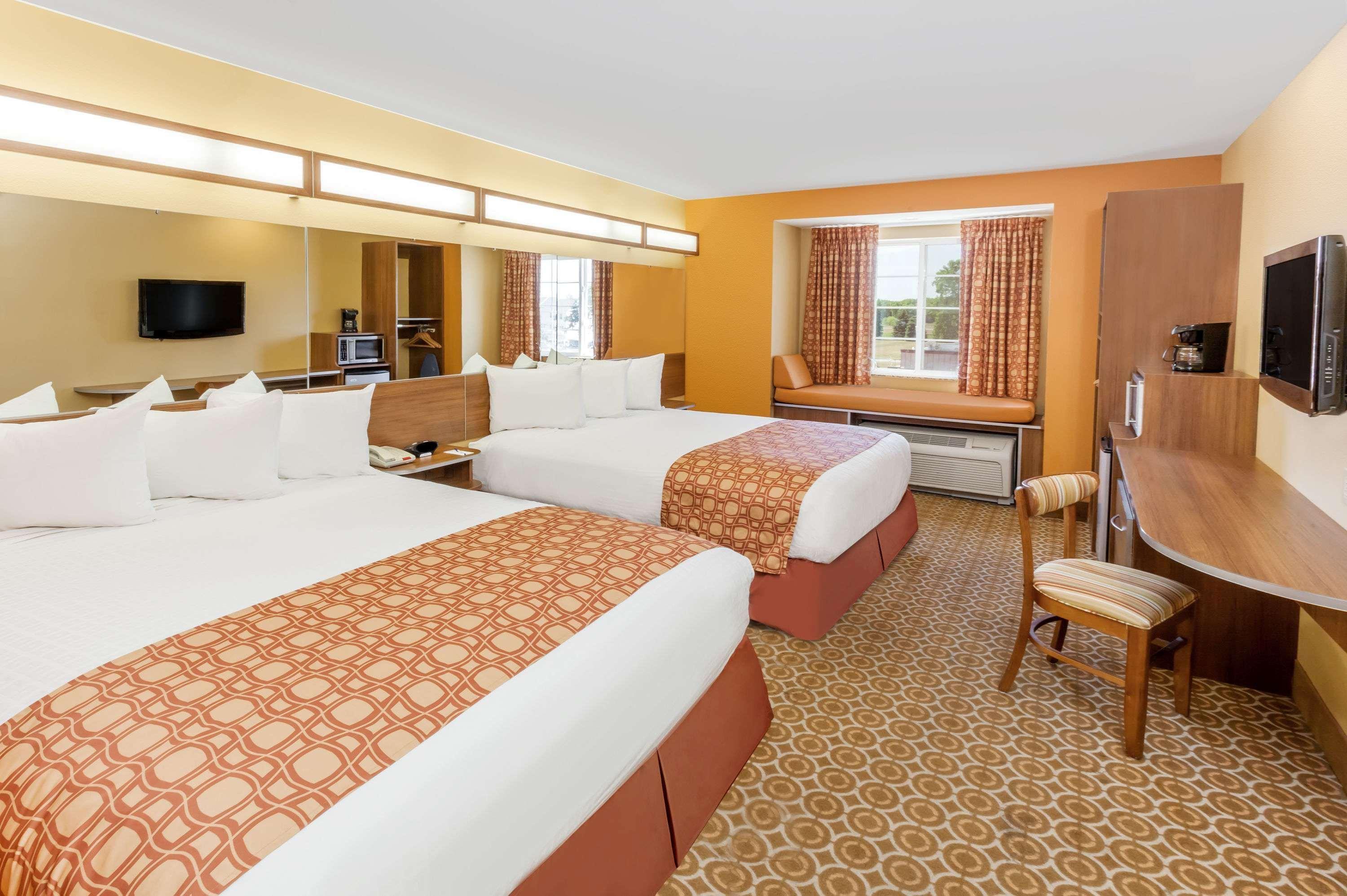 Microtel By Wyndham Notre Dame Hotel 3*