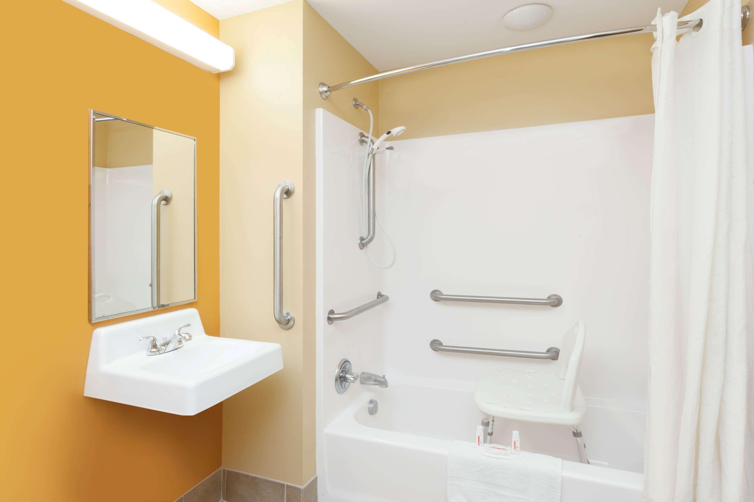 Microtel By Wyndham Notre Dame