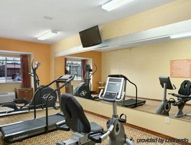 Microtel By Wyndham Notre Dame 3*