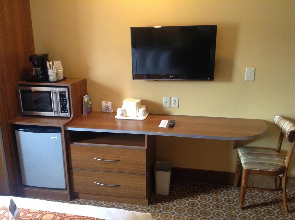 Microtel By Wyndham Notre Dame Hotel South Bend