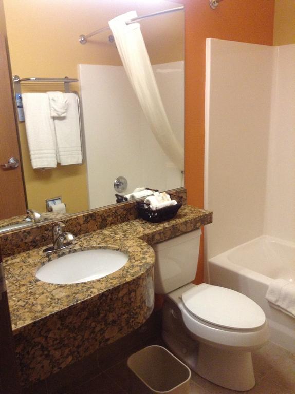 Microtel By Wyndham Notre Dame Hotel